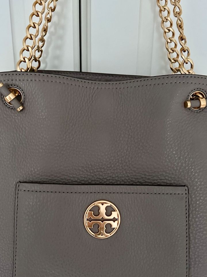 Tory Burch Tasche Schultertasche Leder in Gerlingen