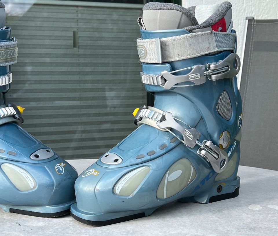 ATOMIC Recco Skischuhe Skiboots Gr. 40/41 in Klein Rogahn