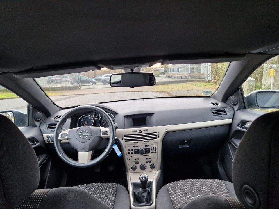 Opel Astra H Twin Top Edition in Bargteheide