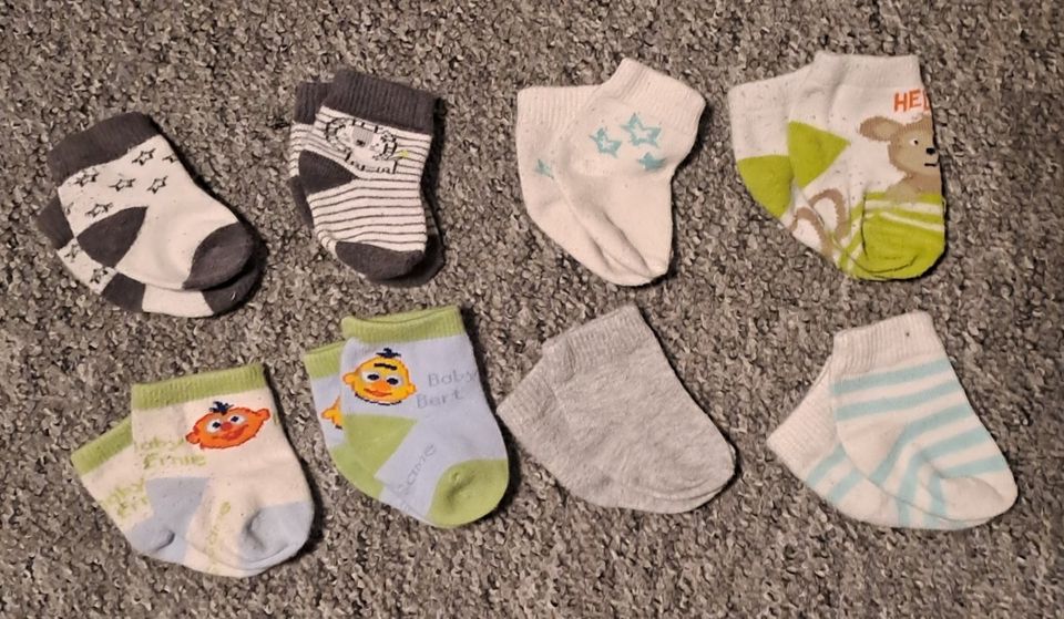 Babysocken Neugeborene in Rödermark