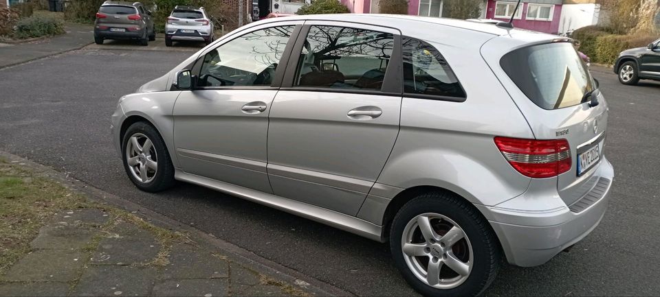 Mercedes B-Klasse 180 CDI in Köln