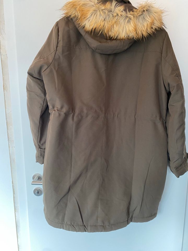 Jacke Anorak Parka Gr. 50 Olive von Esmara NEU in Postbauer-Heng