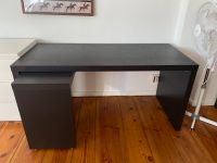IKEA Schreibtisch schwarz zu verschenken Berlin - Treptow Vorschau