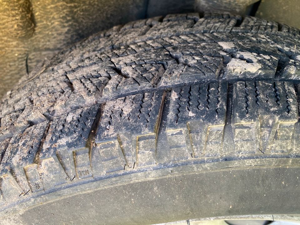 Original Land Rover Alufelgen M+S Reifen 215/65R16 Top Zustand in Rheda-Wiedenbrück