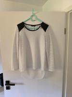Bluse mit vielen Details Nordrhein-Westfalen - Hattingen Vorschau