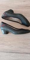 S.Oliver Schwarze Leder Pumps Neu mit Blockabsatz gr 38 Nordrhein-Westfalen - Bad Oeynhausen Vorschau