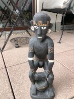 Holzfigur geschwärzt Perlmutt Augen, Salomonen Inseln Hessen - Friedrichsdorf Vorschau