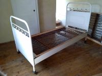 2 schöne alte Betten abzugeben Sachsen - Chemnitz Vorschau