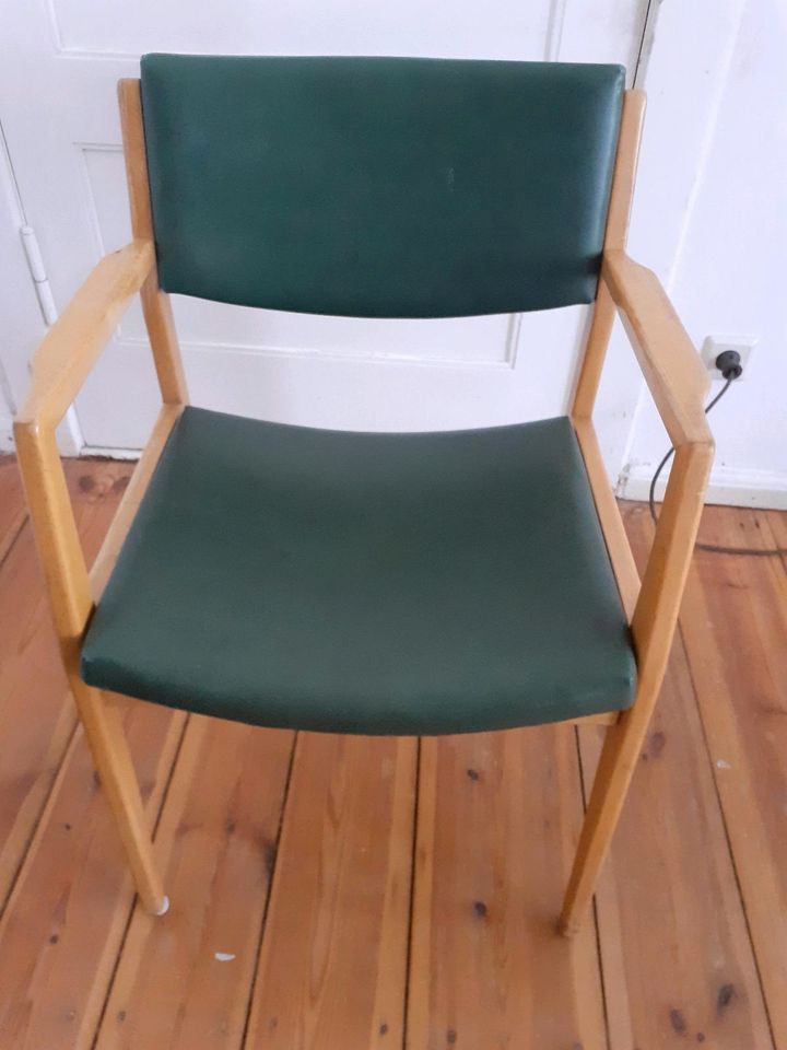 Schöner gemütlicher Stuhl in Berlin