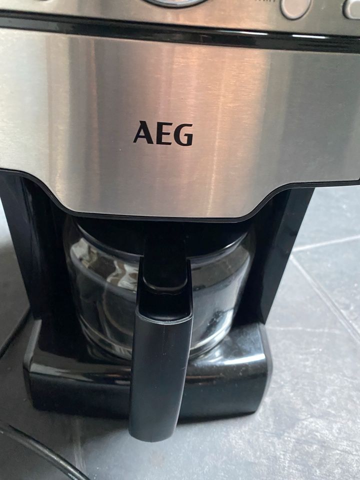 AEG Kaffeemaschine mit Mahlwerk in Hattert