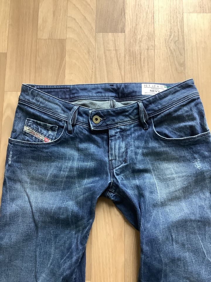 Diesel Nevy Damen Jeans W 27 L 34 in Leipzig