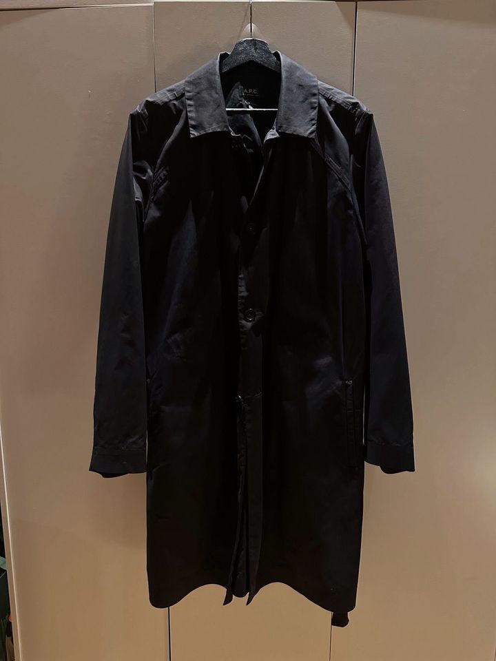 A.P.C BLACK COTTON COAT in Berlin