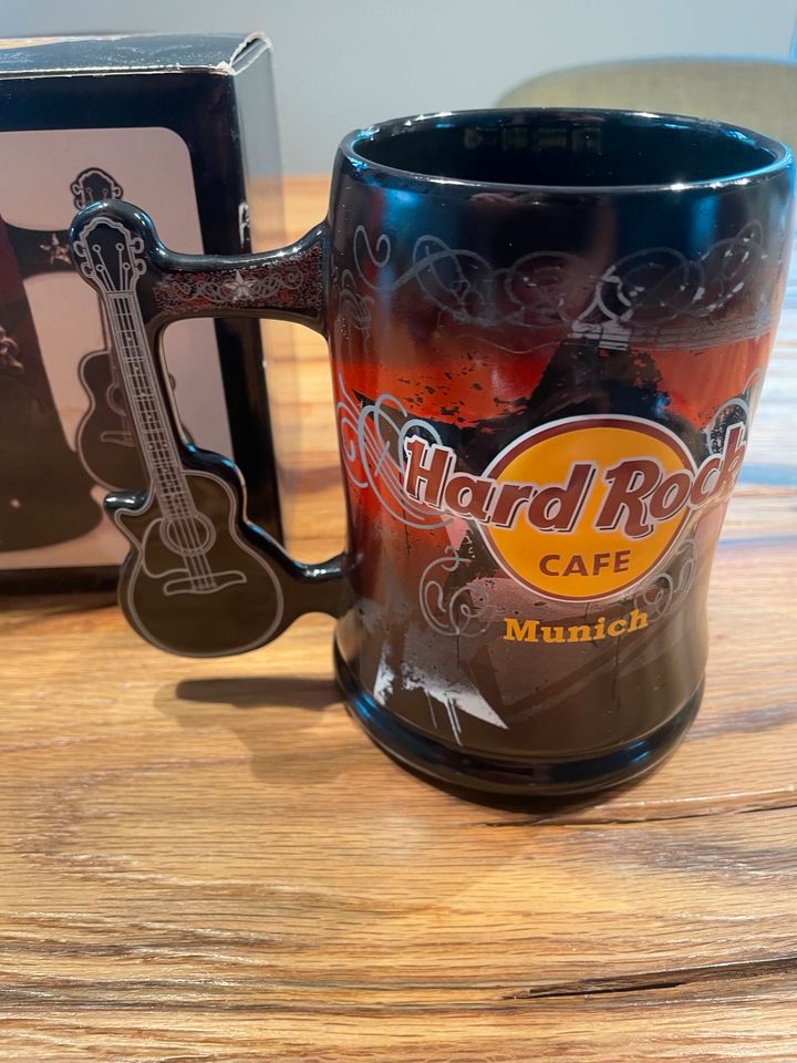 Hard Rock Café Munich Krug Tasse mit Gitarre NEU OVP in Kirchseeon