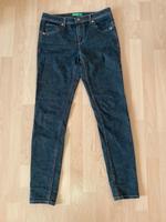 NEUWERTIG Jeans in Gr. S (36) von Benetton, blau Hessen - Trebur Vorschau
