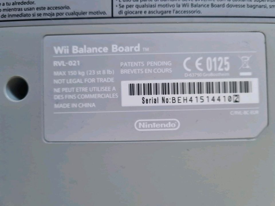 Wii Konsole und Wii Balance Board ohne Controller und Spiele. in Freiburg im Breisgau