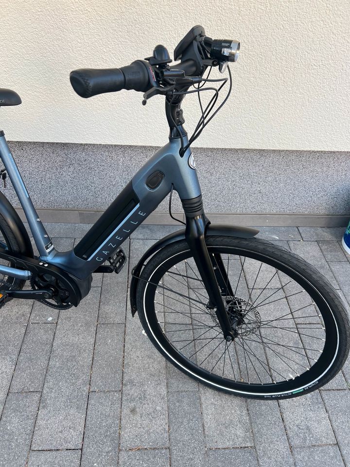 GAZELLE ULTIMATE C8+ HMB BELT E BIKE ,RIEMENANTRIEB,RH 57,8GANG in Marl