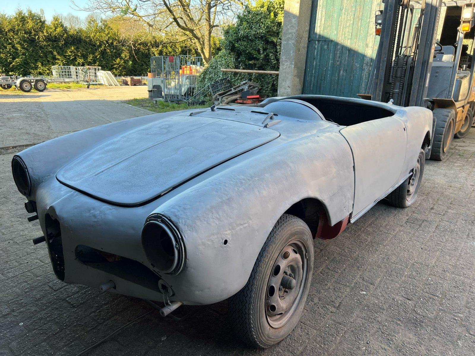 Abbildung des Autos Alfa Romeo Giulietta 130…