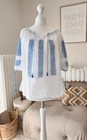 Tunika Bluse weiß blau 70er Hippie Stickerei boho 36 Vintage Hessen - Langen (Hessen) Vorschau