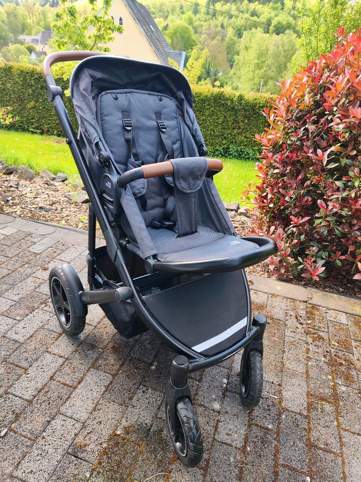 Britax Römer Smile III Kombi-Kinderwagen in Hilchenbach