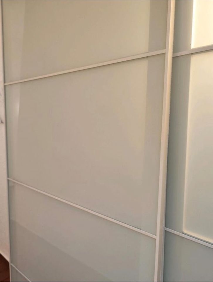IKEA Pax Schiebetüren 2x2,36m weiß, Glaspaneele in Lohne (Oldenburg)