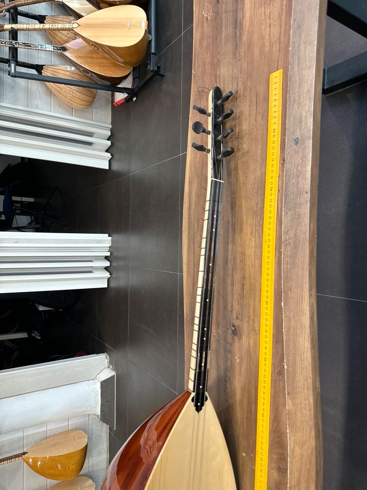 42 Cm Kurzhals Profosyonel Ardıç Saz/Baglama Polyester in Duisburg