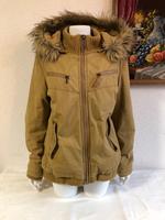 Khujo hochwertig Warme dicke Winterjacke mit Kapuze Camel Gr.M-L Hessen - Stadtallendorf Vorschau