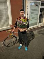 Mein Fahrrad mit dem Vertrag von Geschäft (hinterRad ist Kaput) Berlin - Neukölln Vorschau
