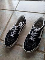 Freizeitschuh/Sportschuh Schnürer blau weiße Sohle Gr.38 VANS Sachsen - Riesa Vorschau