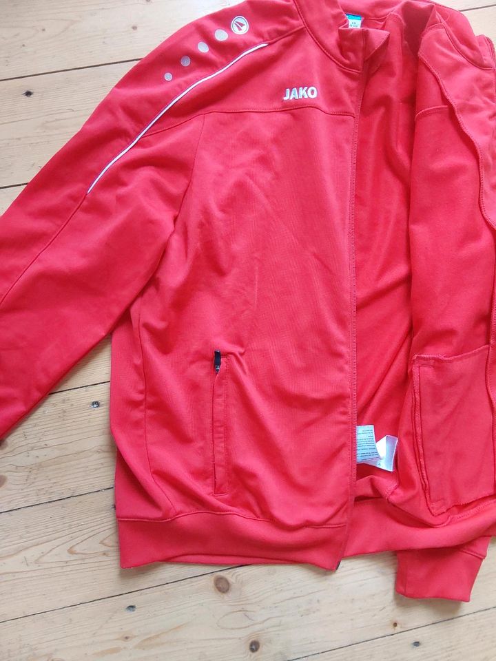 Jako Trainingsjacke Gr. 164 in Lauenau