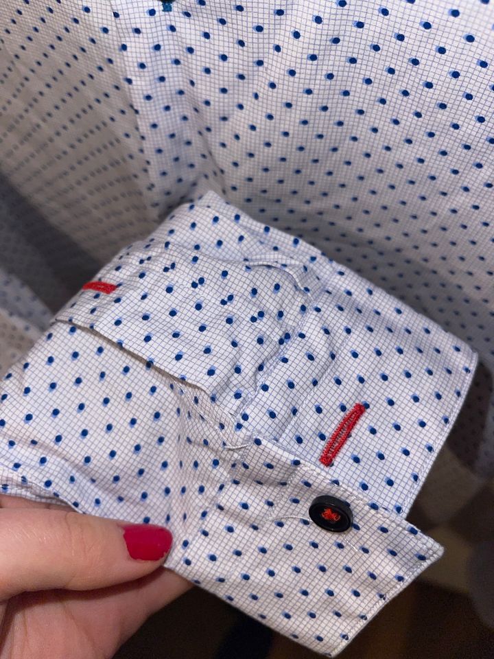 Zara Hemd punktet weiß blau kariert Trend polka dot in Berlin