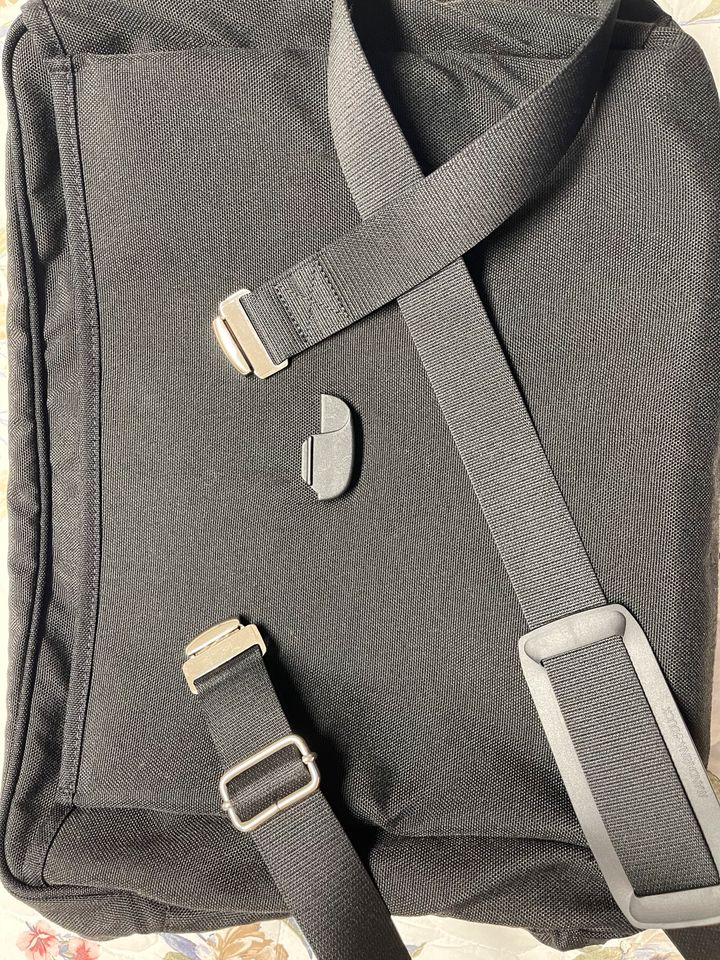 Mandarina Duck Umhängetasche Tasche Laptoptasche  + Schlüssel in Berlin