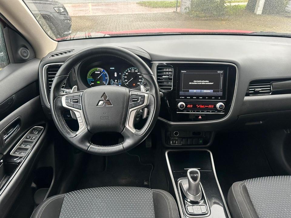 Mitsubishi Outlander PHEV Basis 4WD*CAM*SERVICE NEU*1.HAND in Menslage