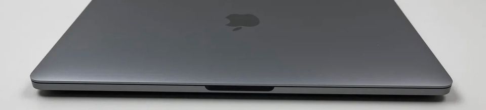Apple MacBook Pro, M1, 256GB SSD, 8GB RAM in Oberhausen