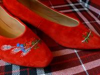 Walter Käfer Design Trachten Pumps Rot Wildleder Stickerei Schuhe Bayern - Marktredwitz Vorschau