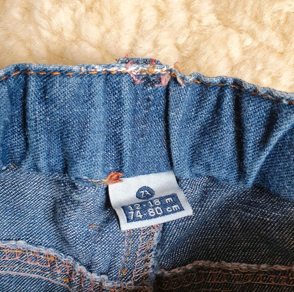 Schöne Zara Jeans Gr. 74 80 mit Blumenverzierung *neuwertig* in Wiesbaden