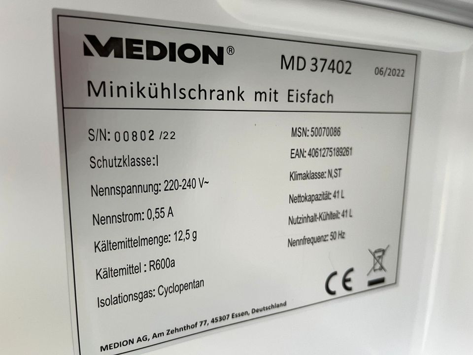 Mini Kühlschrank mit Eisfach von Medion in Magdeburg