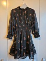 Kleid 110 NEU schick schwarz geblümt C&A Langarmkleid Nürnberg (Mittelfr) - Südoststadt Vorschau