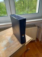 Slim Xbox 360 (Konsole, Controller und Spiele) Nordrhein-Westfalen - Bad Driburg Vorschau