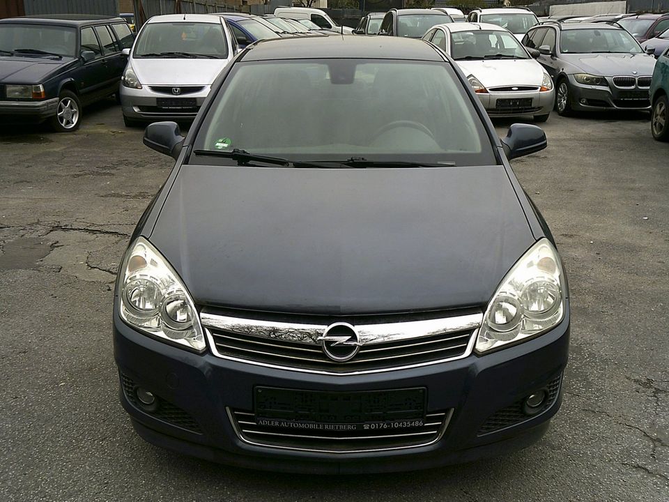 OPEL ASTRA 1,4 in Rietberg