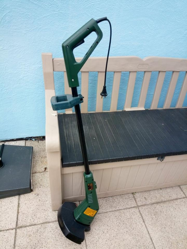 Rasentrimmer Elektro von Black & Decker voll funktionstüchtig in Bamberg
