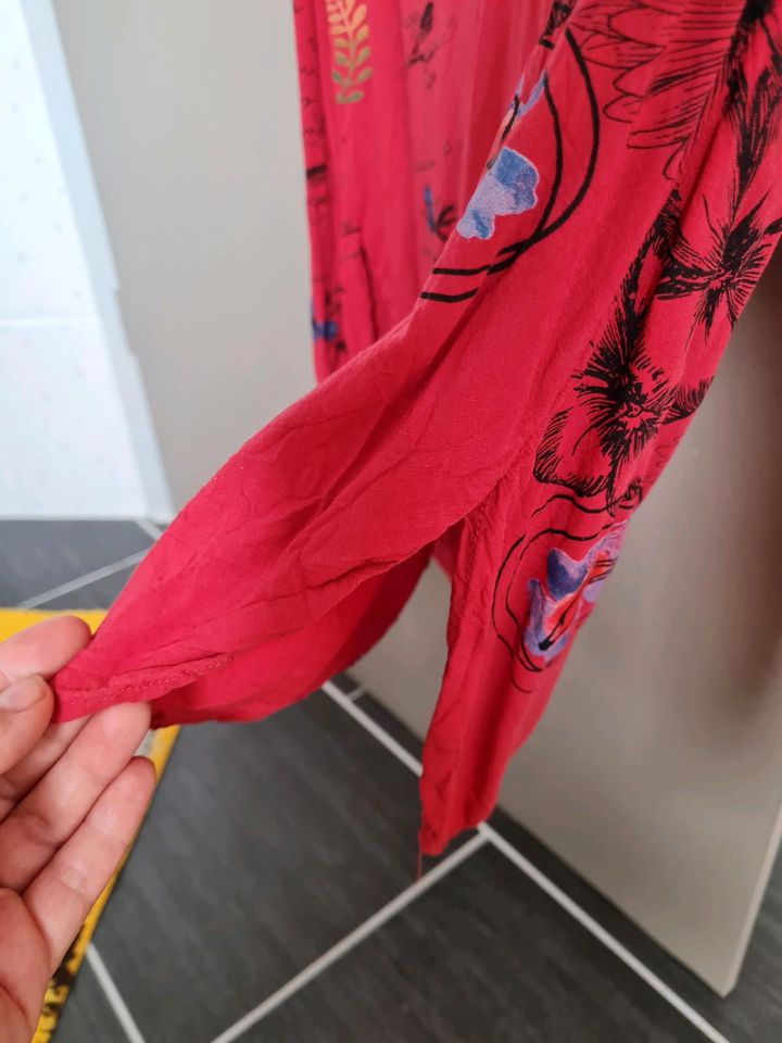 Dünne Bluse von Desigual in tollem Rot in Leipzig