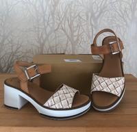 Gabor Echt Leder Damen Sandalen Sandaletten Schuhe Gr 38 NEU OVP Hessen - Waldbrunn Vorschau