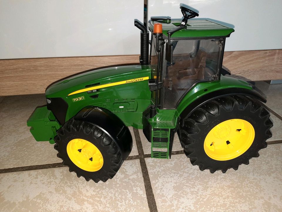 Bruder John Deere 7930 in Ostbevern