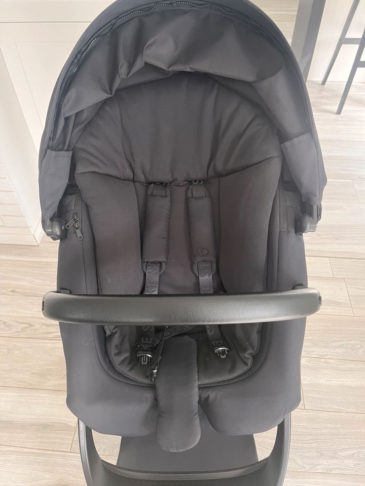 Stokke Kinderwagen Xplory X in Aukrug