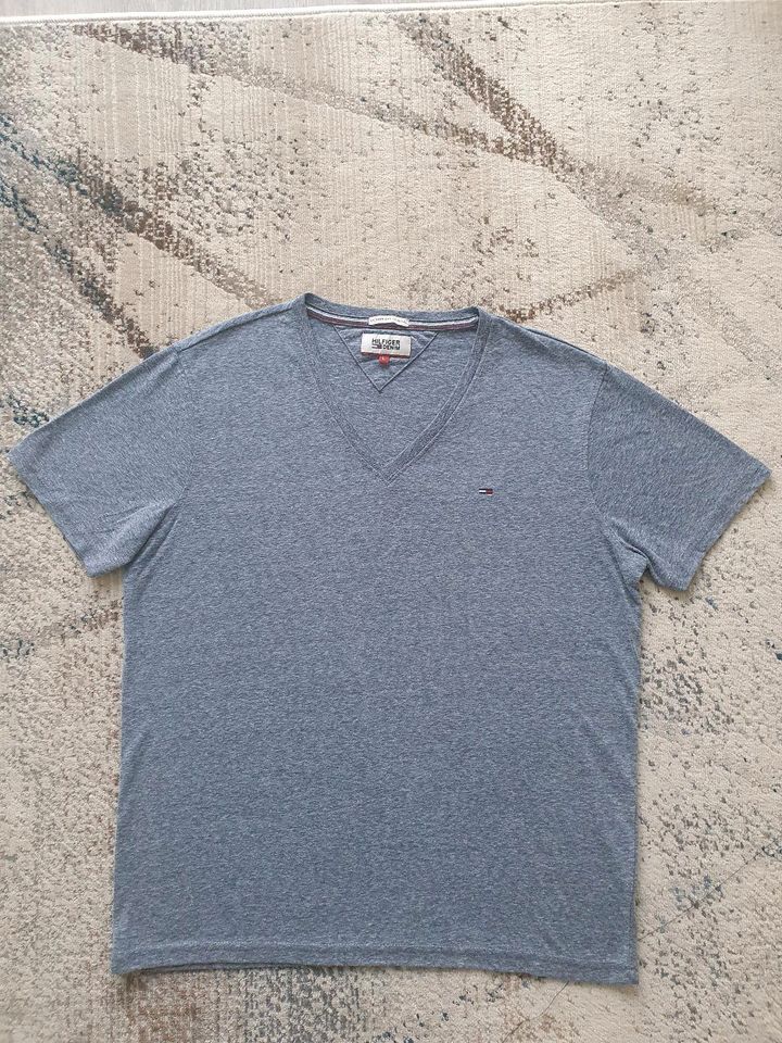 T-Shirt  Tommy Hilfiger  Gr M/L in Dietenheim