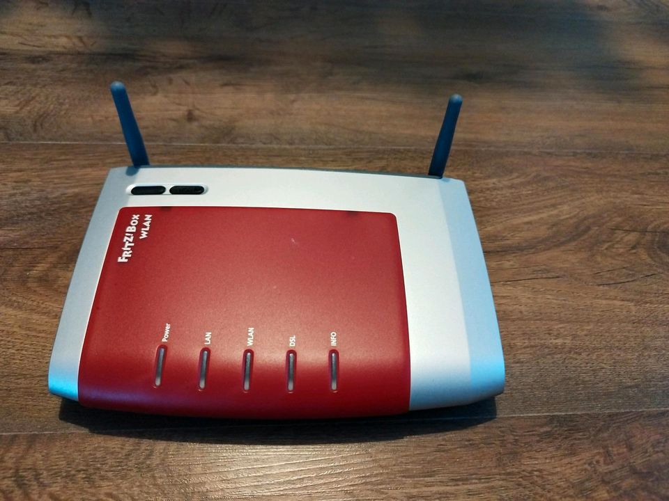 FritzBox WLAN 3270 DSL Router DSL Modem in Chemnitz