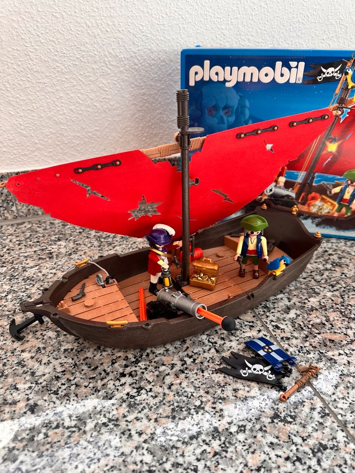 Playmobil Piraten Festung 4007 und Segelschiff 4444 in Bad Wünnenberg