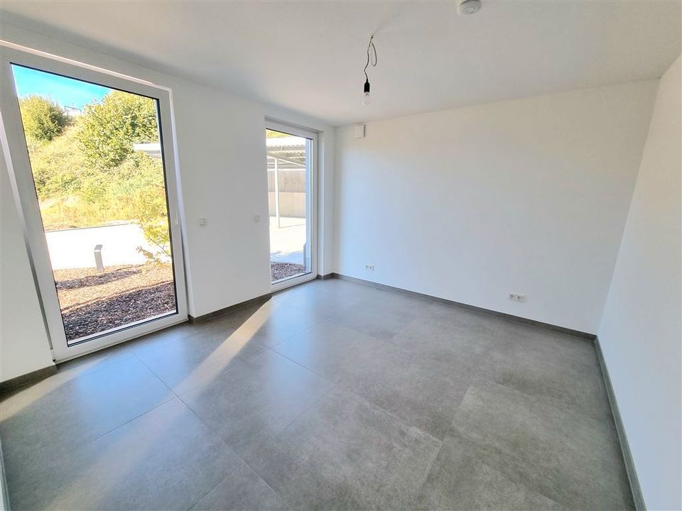 *** Neubau in begehrter Wohngegend - 4 ZKB Mietwohnung mit Terrasse wird in Homburg-Einöd ab sofort vermietet! *** in Homburg