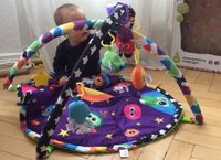 T Spielbogen Baby Babyspielzeug Musik Lamaze Baden-Württemberg - Schwäbisch Gmünd Vorschau