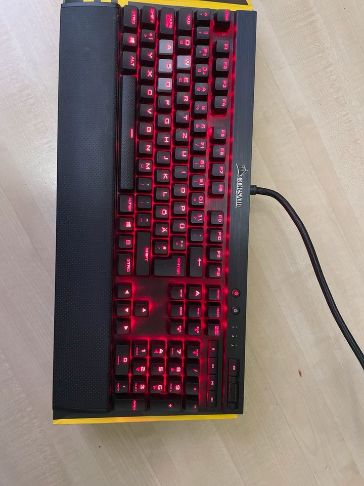 Corsair K70 Cherry LUX in Köln